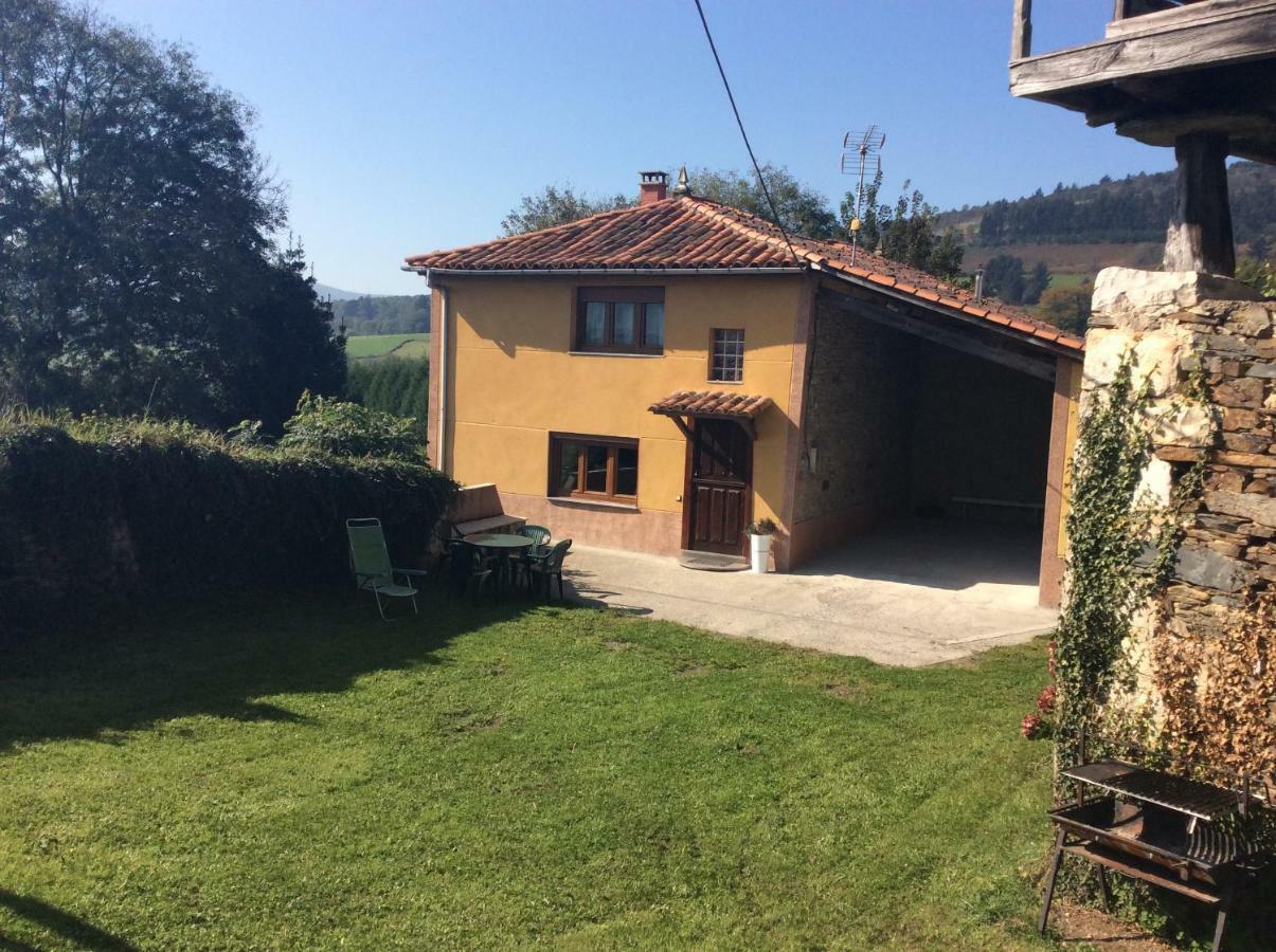 Casa Nueva Vendégház Salas  Kültér fotó